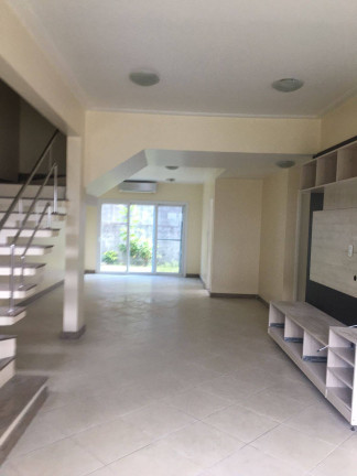 Imagem Apartamento com 4 Quartos para Alugar, 300 m² em Flores - Manaus