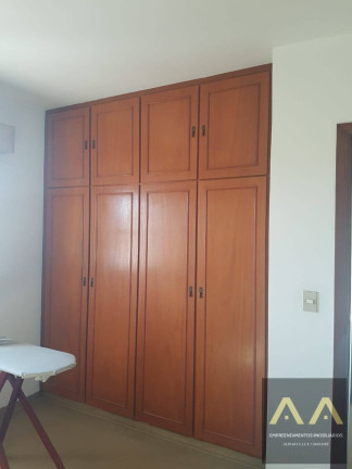Imagem Casa com 4 Quartos à Venda, 363 m² em Alphaville - Santana De Parnaíba Imagem Casa com 4 Quartos à Venda, 363 m² em Alphaville - Santana De Parnaíba