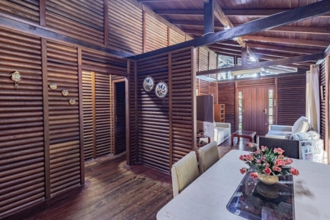 Imagem Casa com 3 Quartos à Venda, 244 m² em Cristal - Porto Alegre