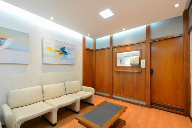 Imóvel Comercial à Venda, 40 m² em Cerqueira César - São Paulo