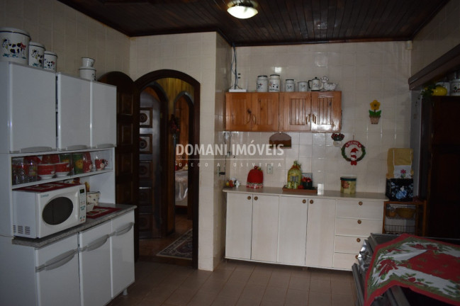 Imagem Casa com 4 Quartos à Venda, 310 m² em Região De Descansópolis - Campos Do Jordão