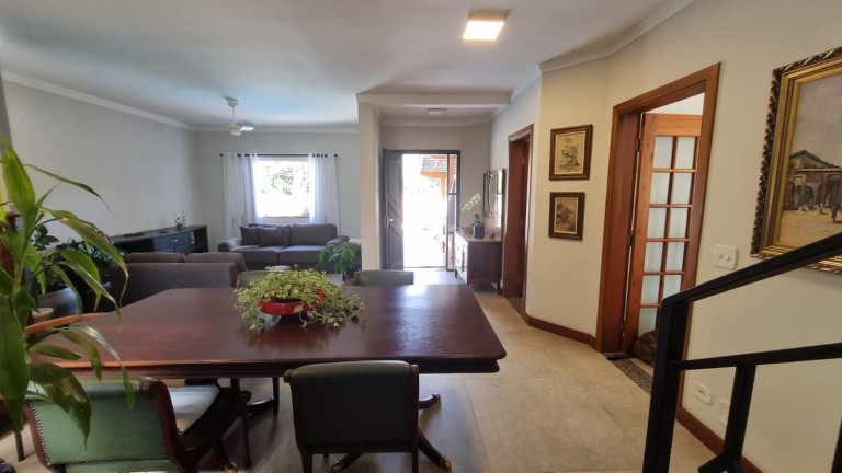 Imagem Casa com 3 Quartos à Venda, 260 m² em Vila Petrópolis - Atibaia Imagem Casa com 3 Quartos à Venda, 260 m² em Vila Petrópolis - Atibaia