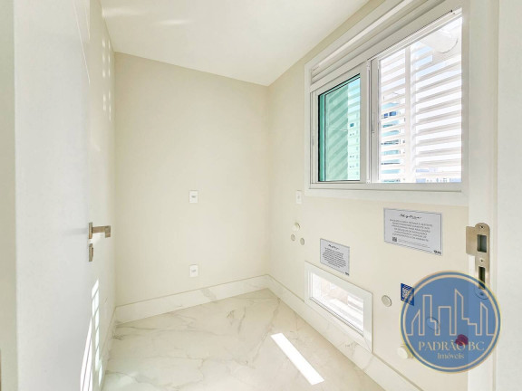 Imagem Apartamento com 4 Quartos à Venda, 151 m² em Pioneiros - Balneário Camboriú Imagem Apartamento com 4 Quartos à Venda, 151 m² em Pioneiros - Balneário Camboriú