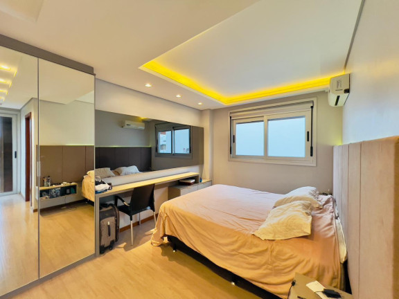 Imagem Casa com 3 Quartos à Venda, 211 m² em Bairro São José - Santa Maria Imagem Casa com 3 Quartos à Venda, 211 m² em Bairro São José - Santa Maria