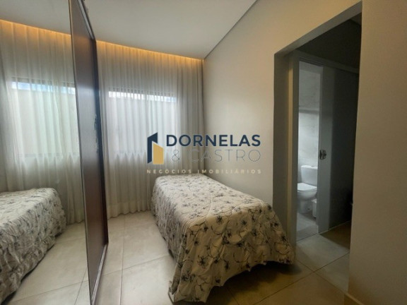 Imagem Casa com 3 Quartos à Venda, 200 m² em Guará I - Brasília Imagem Casa com 3 Quartos à Venda, 200 m² em Guará I - Brasília