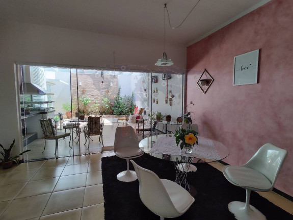 Imagem Casa com 2 Quartos à Venda, 200 m² em Vila Souto - Bauru