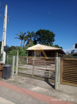 Imagem Imóvel com 2 Quartos à Venda, 120 m² em Ressacada - Garopaba Imagem Imóvel com 2 Quartos à Venda, 120 m² em Ressacada - Garopaba
