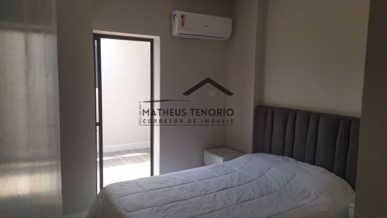 Imagem Cobertura com 4 Quartos à Venda, 232 m²