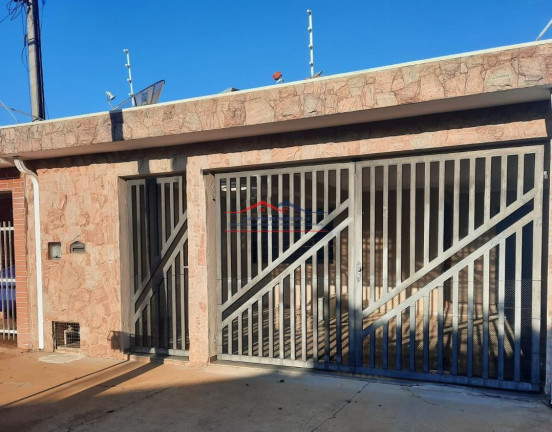 Casa com 2 Quartos à Venda, 140 m² em Centro - Saltinho