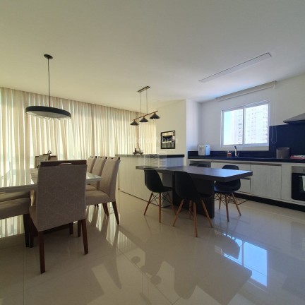 Apartamento com 3 Quartos à Venda, 125 m² em Centro - Balneário Camboriú