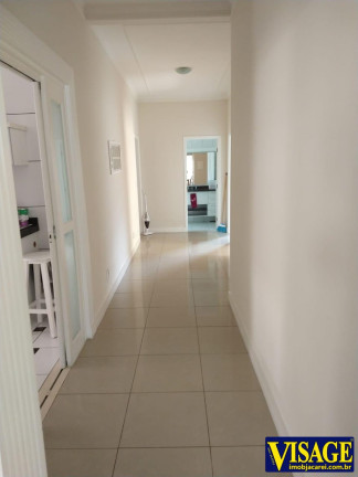 Imagem Casa com 3 Quartos à Venda, 360 m² em Jacareí Imagem Casa com 3 Quartos à Venda, 360 m² em Jacareí