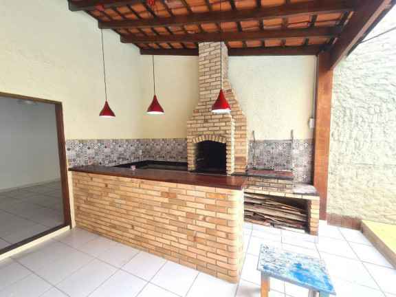 Imagem Casa com 3 Quartos à Venda, 330 m² em Centro - Ubatuba