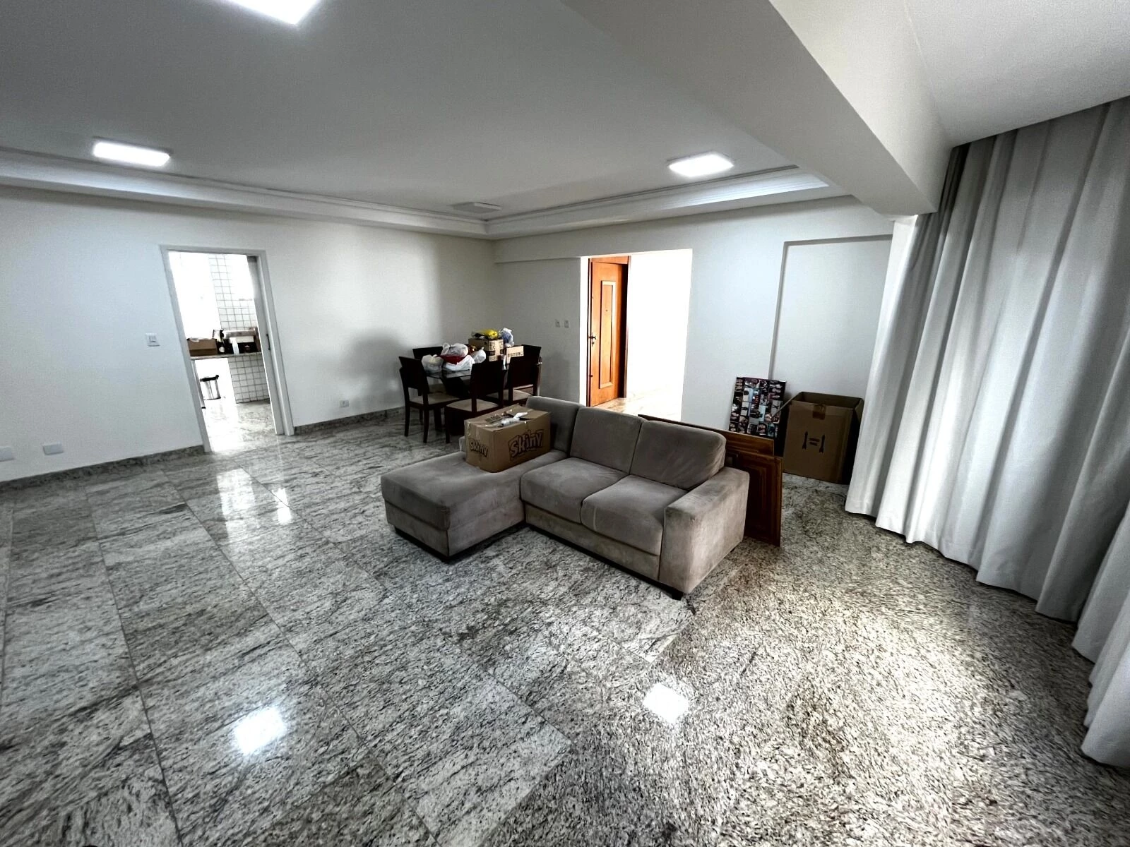 Imagem Apartamento com 3 Quartos à Venda, 197 m² em Setor Bueno - Goiânia Imagem Apartamento com 3 Quartos à Venda, 197 m² em Setor Bueno - Goiânia