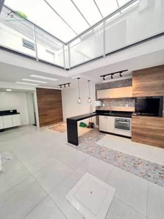 Imagem Casa de Condomínio com 3 Quartos à Venda, 205 m²