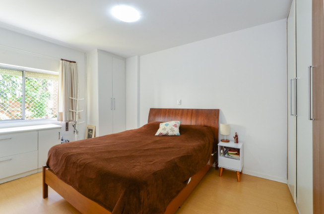 Imagem Apartamento com 2 Quartos à Venda, 70 m² em Vila Uberabinha - São Paulo