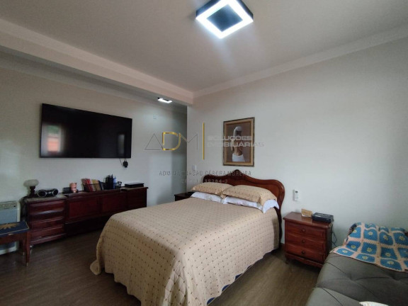 Imagem Casa com 3 Quartos à Venda, 200 m² em Centro - Botucatu