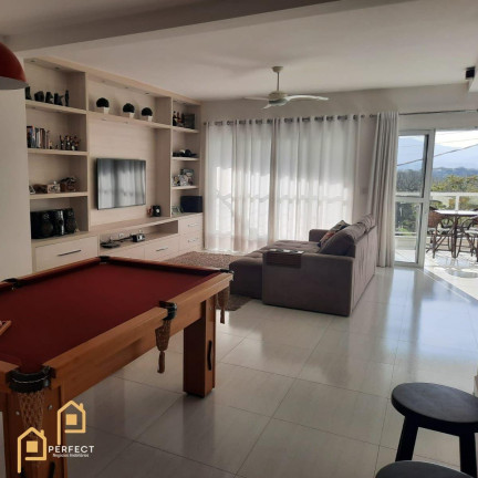 Casa com 3 Quartos para Alugar, 250 m² em Centro - Tremembé