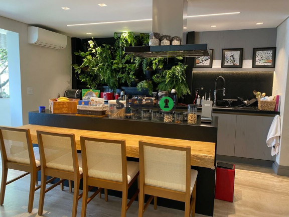 Apartamento com 3 Quartos à Venda ou Locação, 360 m² em Morumbi - São Paulo
