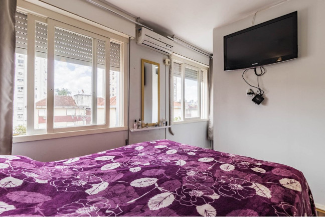 Imagem Apartamento com 2 Quartos à Venda, 65 m² em São Sebastião - Porto Alegre Imagem Apartamento com 2 Quartos à Venda, 65 m² em São Sebastião - Porto Alegre