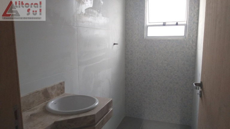 Imagem Casa com 2 Quartos à Venda, 50 m² em Maracanã - Praia Grande Imagem Casa com 2 Quartos à Venda, 50 m² em Maracanã - Praia Grande