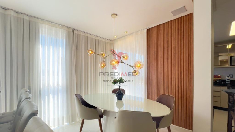 Foto do imóvel Apartamento com 3 Quartos à Venda, 107 m² em Meia Praia - Itapema