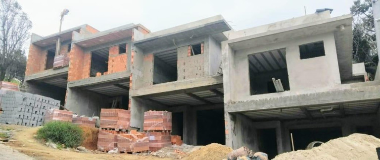 Imagem Sobrado com 3 Quartos à Venda, 159 m² em América - Joinville