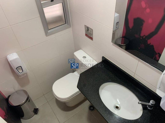 Sala Comercial à Venda ou Locação, 77 m² em Pinheiros - São Paulo