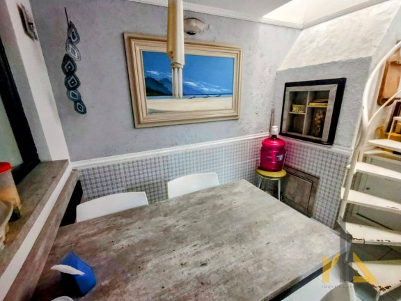 Imagem Casa com 3 Quartos à Venda, 177 m² em Jardim Das Américas - Curitiba Imagem Casa com 3 Quartos à Venda, 177 m² em Jardim Das Américas - Curitiba