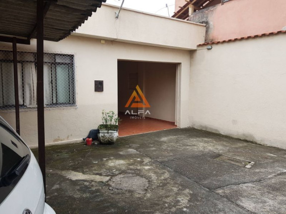 Imagem Casa com 4 Quartos à Venda, 187 m²