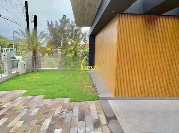 Imagem Sobrado com 4 Quartos à Venda, 300 m² em Centro - Xangri-la
