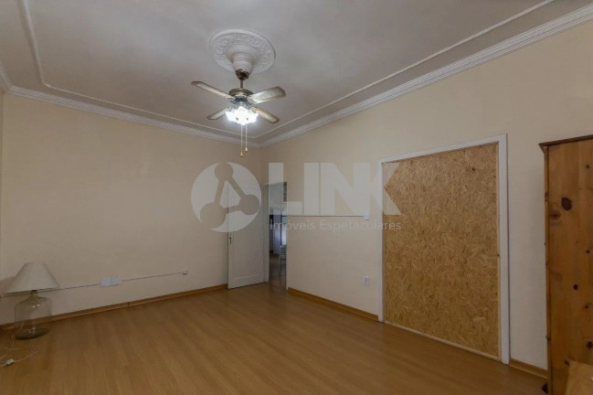 Imagem Casa com 3 Quartos à Venda, 300 m² em Petrópolis - Porto Alegre