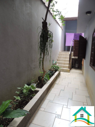 Imagem Sobrado com 4 Quartos à Venda, 272 m² em Vila Palmares - Santo André