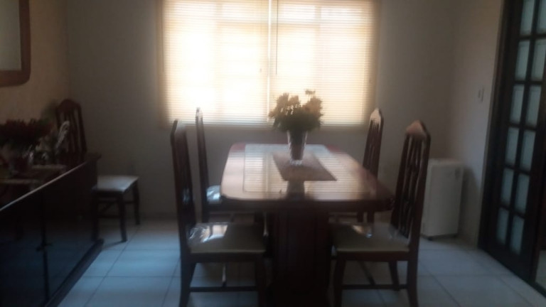 Imagem Casa à Venda, em Bauru Imagem Casa à Venda, em Bauru