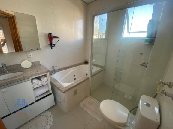 Imagem Apartamento com 3 Quartos à Venda, 140 m² em Agronômica - Florianópolis Imagem Apartamento com 3 Quartos à Venda, 140 m² em Agronômica - Florianópolis