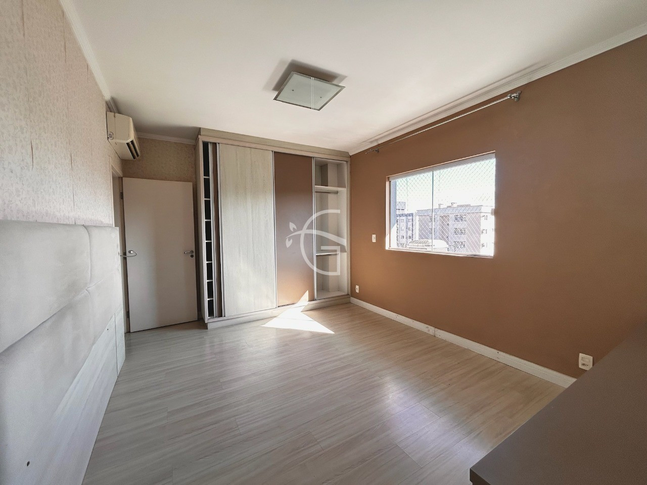 Imagem Imóvel com 3 Quartos à Venda, 108 m² em Costa E Silva - Joinville