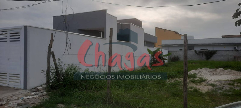 Imagem Casa com 2 Quartos à Venda, 60 m² em Golfinho - Caraguatatuba