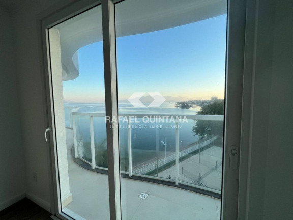 Imagem Apartamento com 4 Quartos à Venda, 225 m² em Coqueiros - Florianópolis