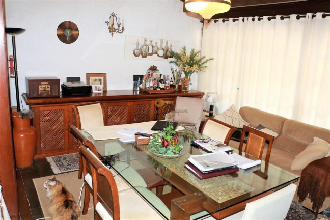 Imagem Casa com 5 Quartos à Venda, 130 m² em Iucas - Teresópolis