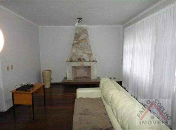 Sobrado com 4 Quartos à Venda, 244 m² em Interlagos - São Paulo