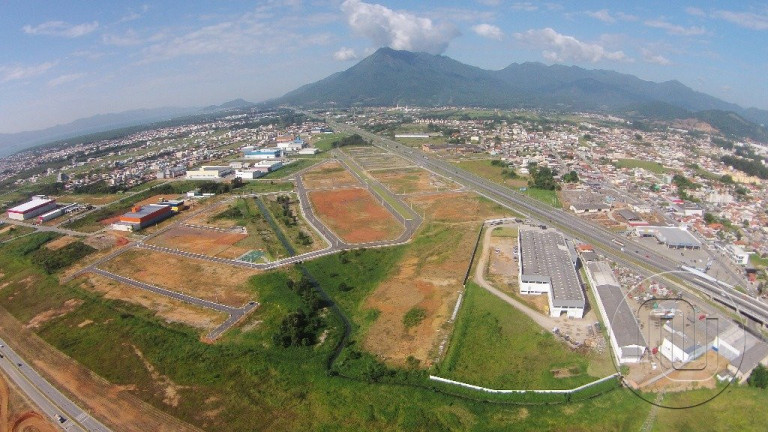 Imagem Terreno à Venda, 765 m² em Barra Do Aririú - Palhoça Imagem Terreno à Venda, 765 m² em Barra Do Aririú - Palhoça