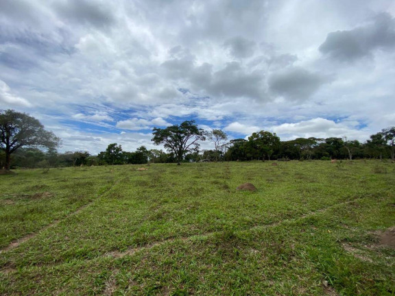 Terreno à Venda, 8 m² em Centro - Itatiaiuçu
