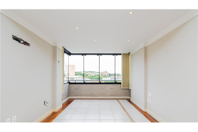 Imóvel com 2 Quartos à Venda,  em Partenon - Porto Alegre