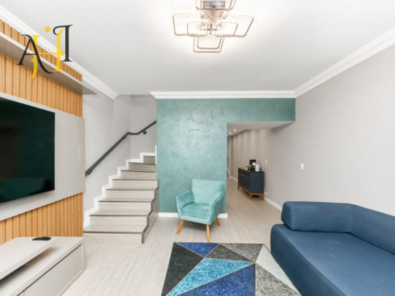 Casa com 3 Quartos à Venda, 240 m² em Parque Colonial - São Paulo