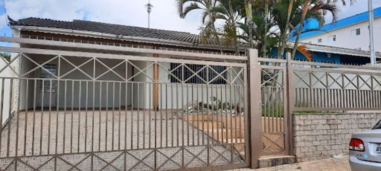 Casa com 3 Quartos à Venda, 200 m² em Alvinópolis - Atibaia