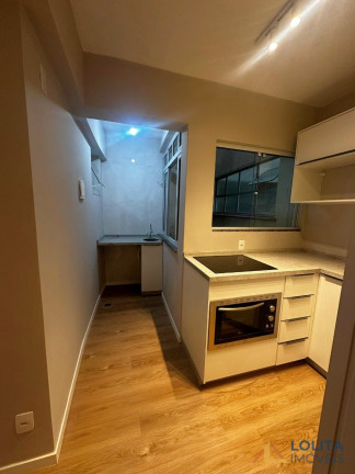 Imagem Apartamento com 2 Quartos à Venda, 46 m² em Centro - Florianópolis Imagem Apartamento com 2 Quartos à Venda, 46 m² em Centro - Florianópolis