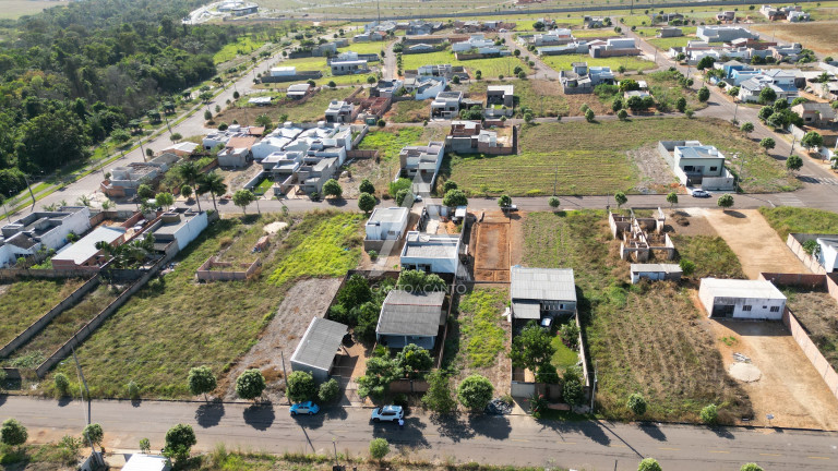 Terreno à Venda, 300 m² em Jardim Bougainville - Sinop