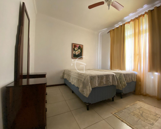 Imagem Casa com 5 Quartos à Venda, 196 m² em Anita Garibaldi - Joinville Imagem Casa com 5 Quartos à Venda, 196 m² em Anita Garibaldi - Joinville