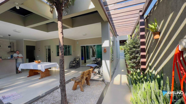 Imagem Casa com 4 Quartos à Venda, 195 m² em Vila Almeida - Campo Grande Imagem Casa com 4 Quartos à Venda, 195 m² em Vila Almeida - Campo Grande