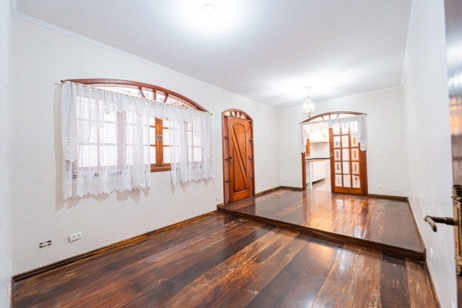 Casa com 3 Quartos à Venda, 180 m² em Vila Marari - São Paulo