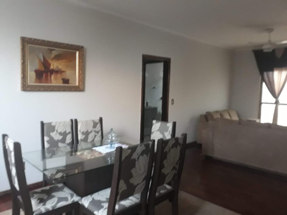 Imagem Casa com 4 Quartos para Alugar,  em Jardim America - Bauru